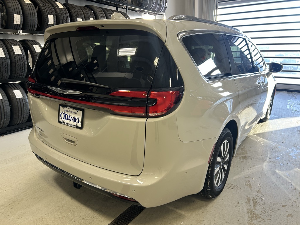 used 2021 Chrysler Pacifica car, priced at $20,799