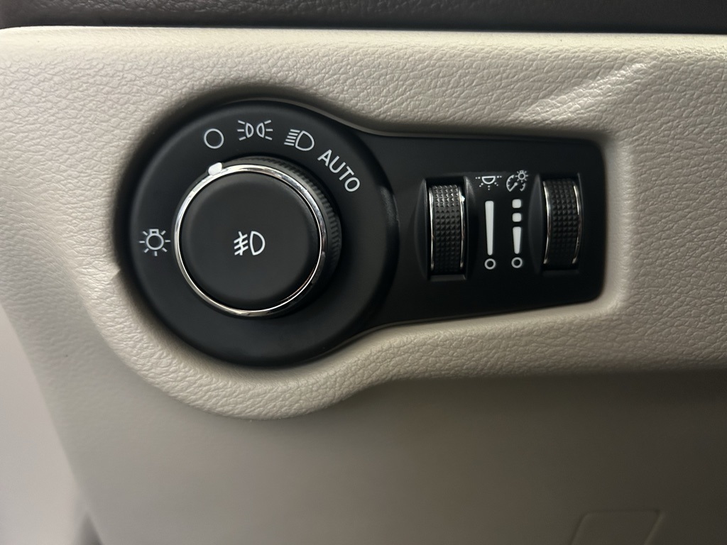 used 2021 Chrysler Pacifica car, priced at $20,799