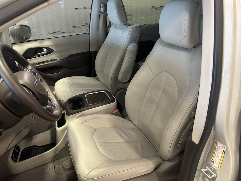 used 2021 Chrysler Pacifica car, priced at $20,799
