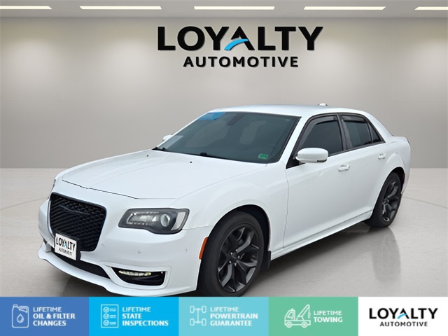 2022 Chrysler 300 Touring L's photo