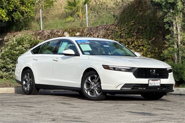 2023 Honda Accord EX photo 2