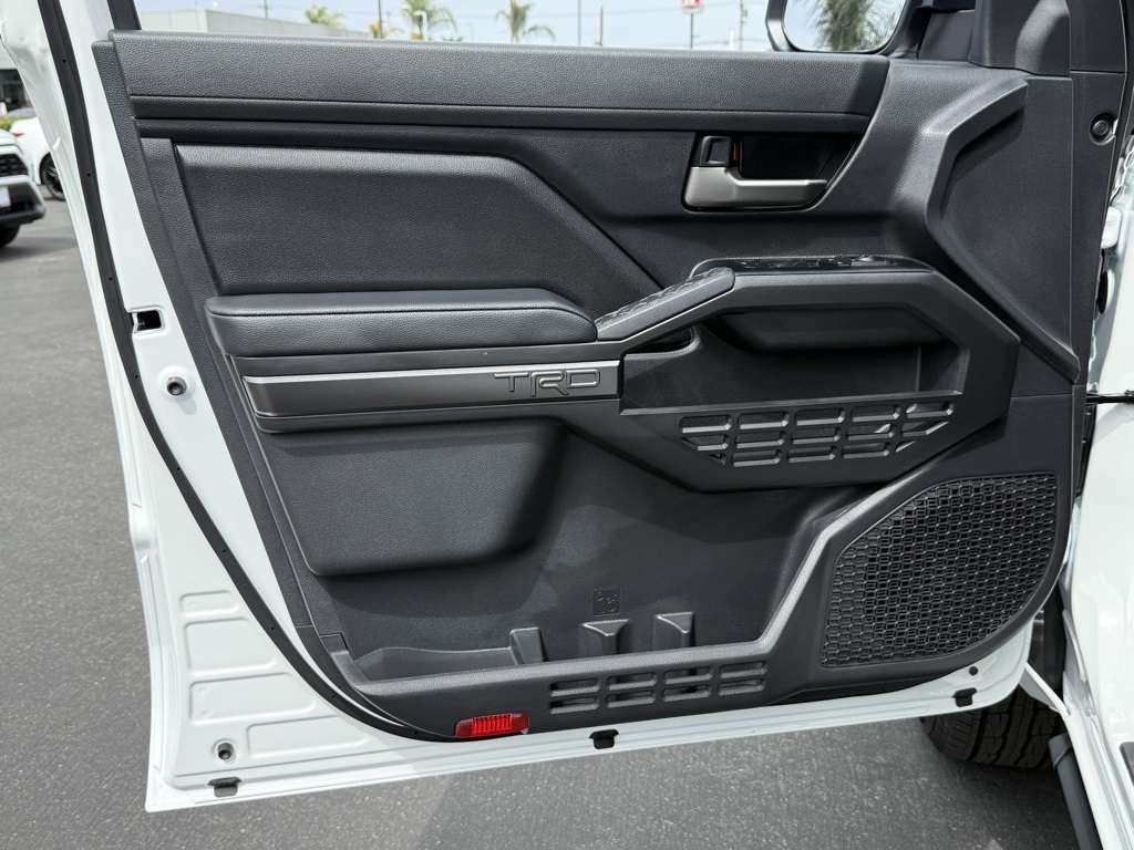 2025 Toyota Tacoma TRD Sport 4x4 Double Cab photo 16