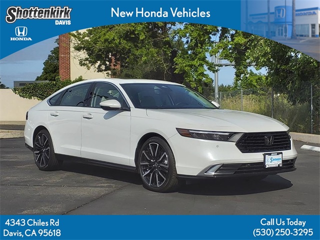 2025 Honda Accord Hybrid Touring's photo