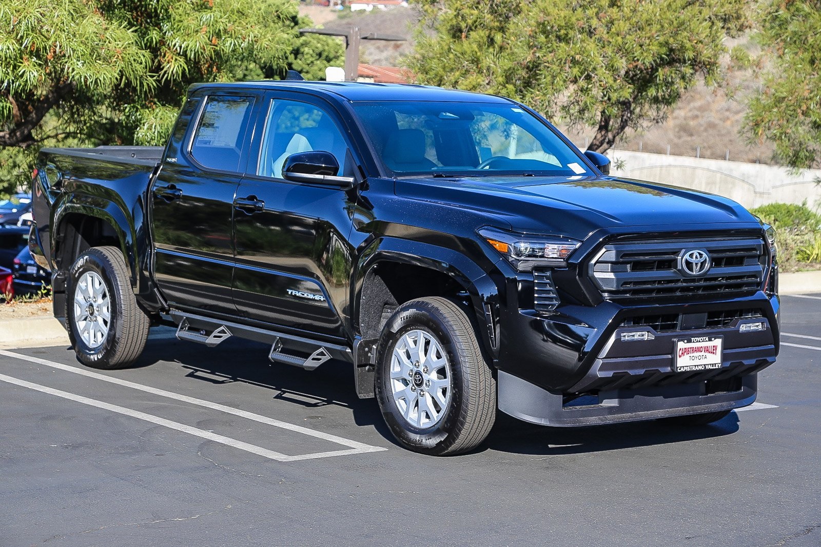 2025 Toyota Tacoma SR5 Double Cab photo 3