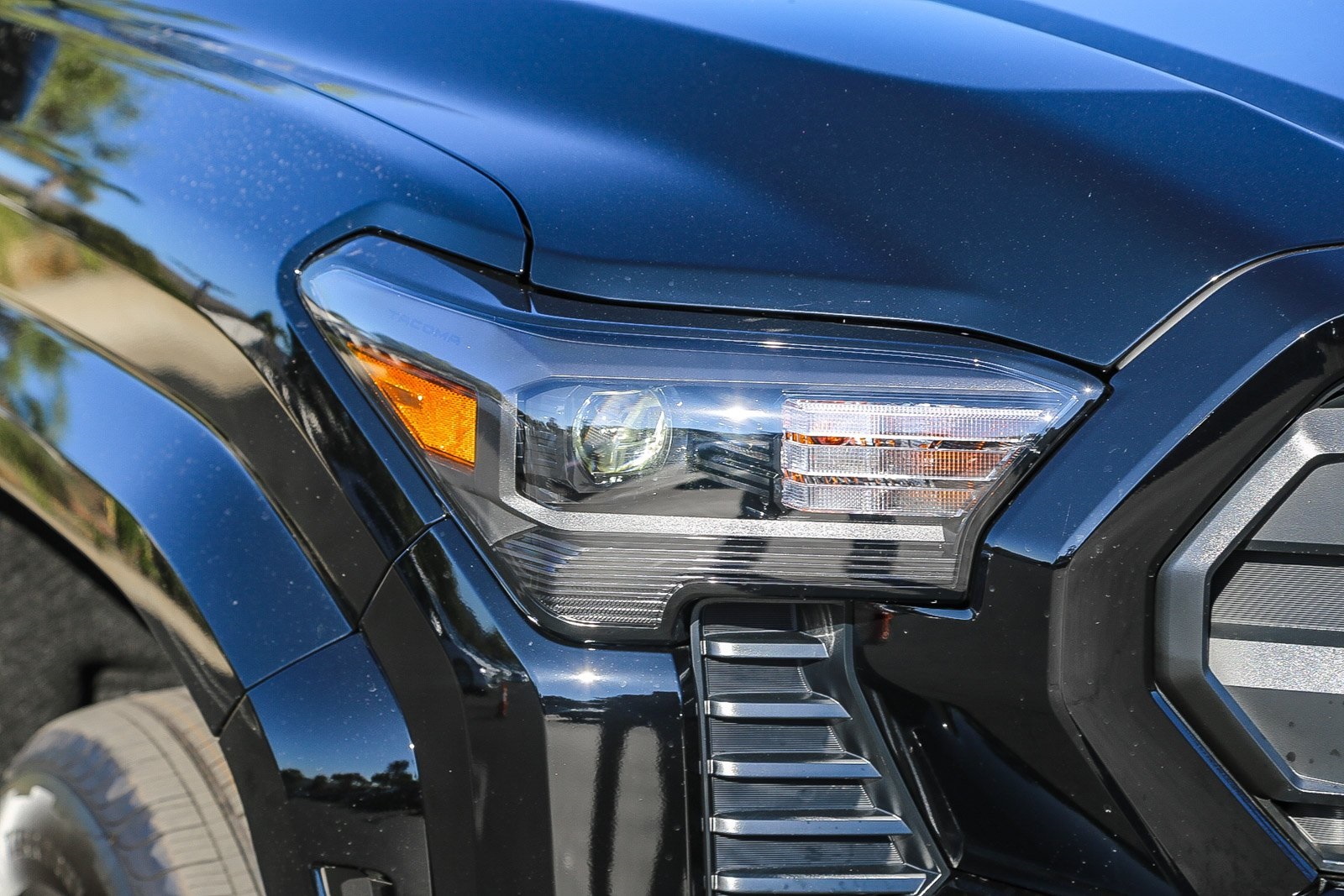 2025 Toyota Tacoma SR5 Double Cab photo 4