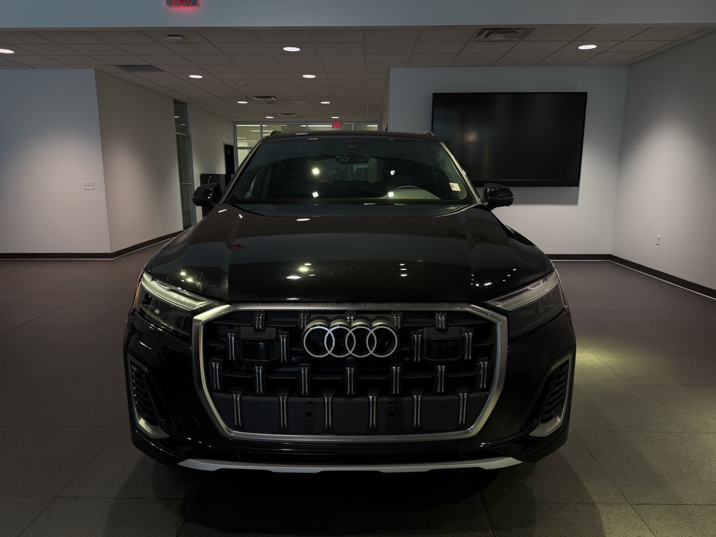 used 2025 Audi Q7 car, priced at $57,569