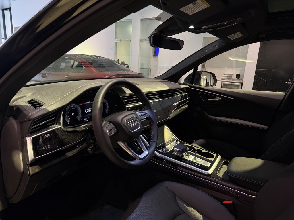 used 2025 Audi Q7 car, priced at $57,569