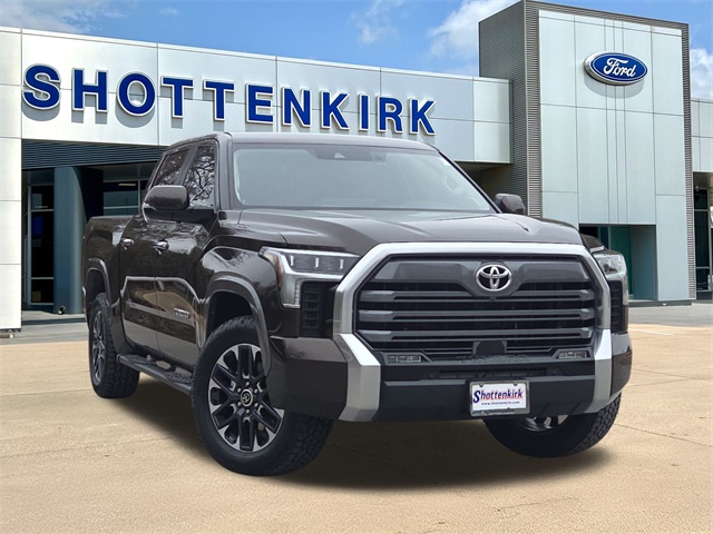 2024 Toyota Tundra Limited's photo