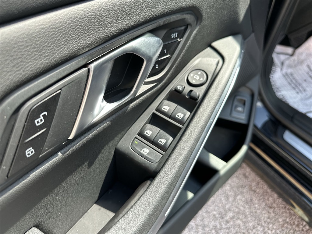 3 Series Sedan 330i xDrive