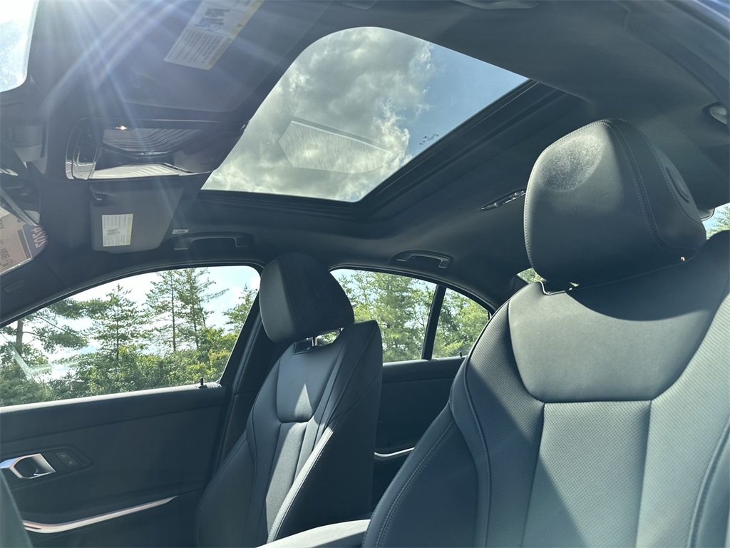 3 Series Sedan 330i xDrive