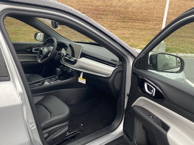 new 2026 Jeep Compass car, priced at $27,181