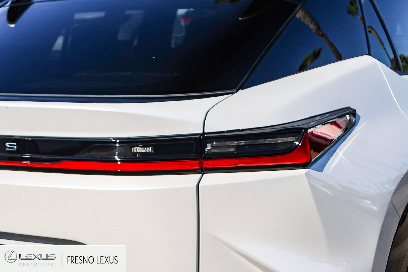 2025 Lexus RZ 450e photo 7