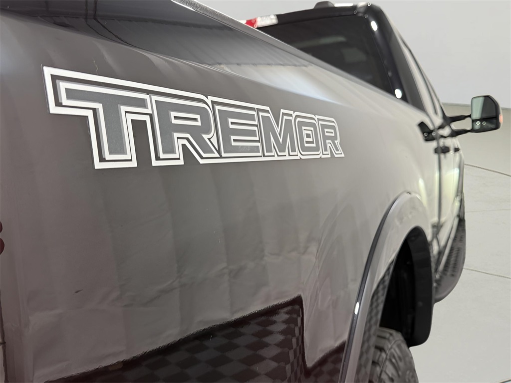 2021 Ford F-250 Lariat photo 4