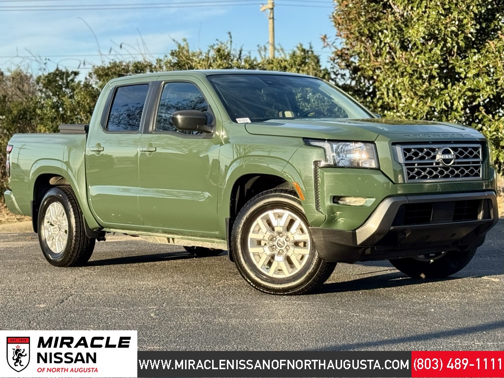 2023 Nissan Frontier SV's photo