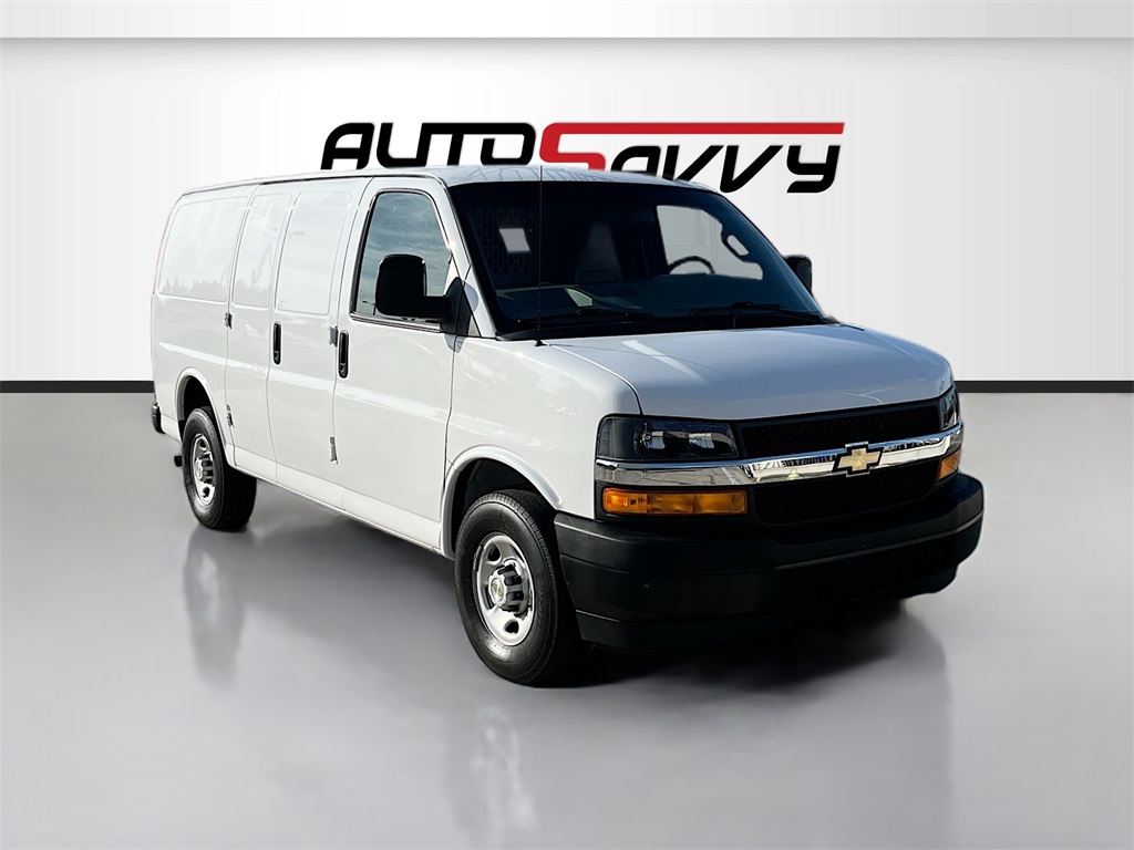 2024 Chevrolet Express Cargo Work Van's photo