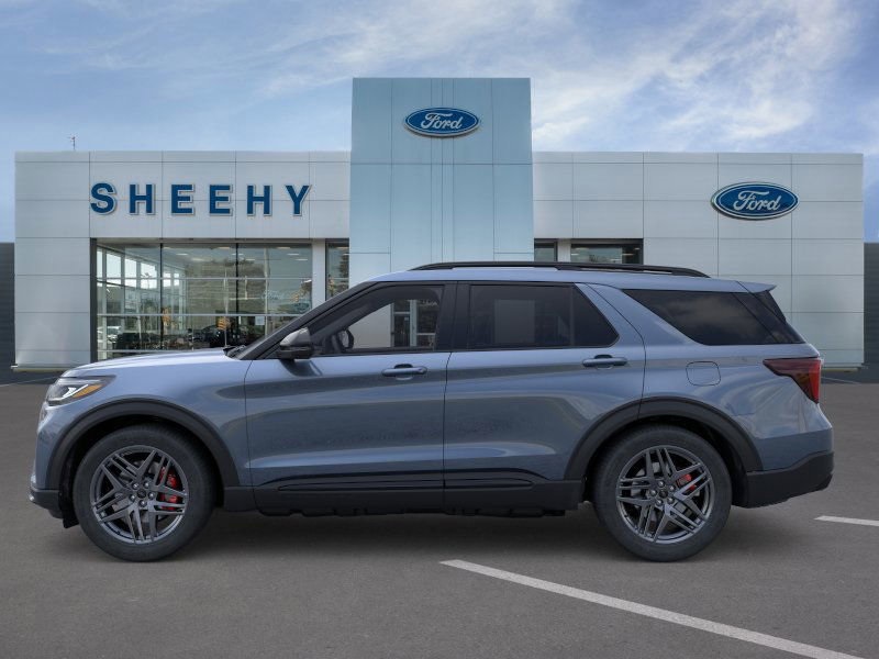2025 Ford Explorer ST photo 4