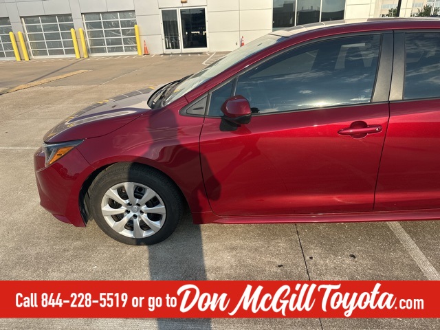 2024 Toyota Corolla LE photo 2