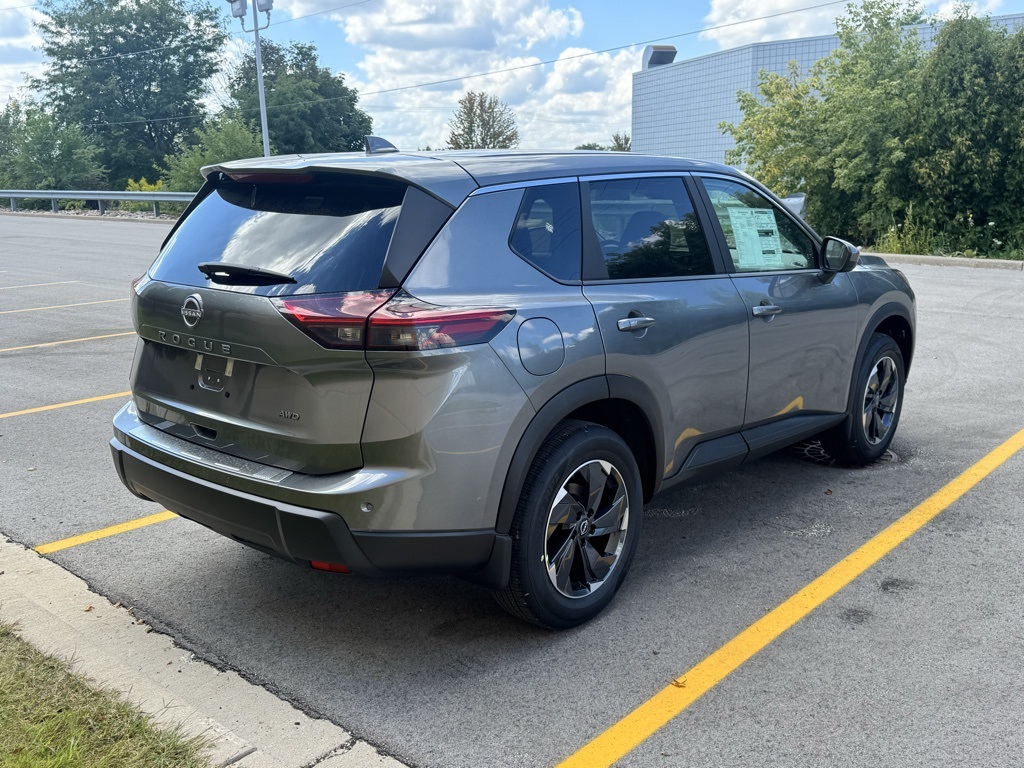 2026 Nissan Rogue SV photo 4