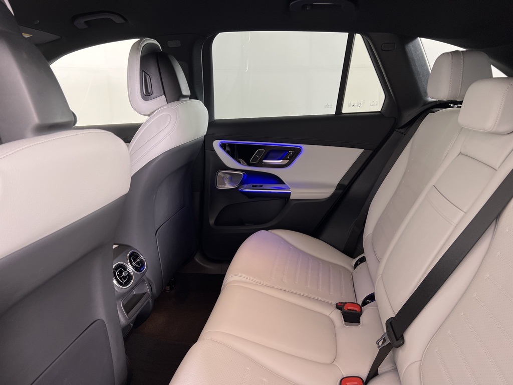 2025 Mercedes Benz GLC 300 4MATIC photo 9