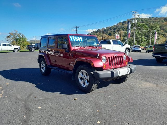 Used 2013 Jeep Wrangler Unlimited Sahara with VIN 1C4BJWEG9DL590587 for sale in Glen Dale, WV