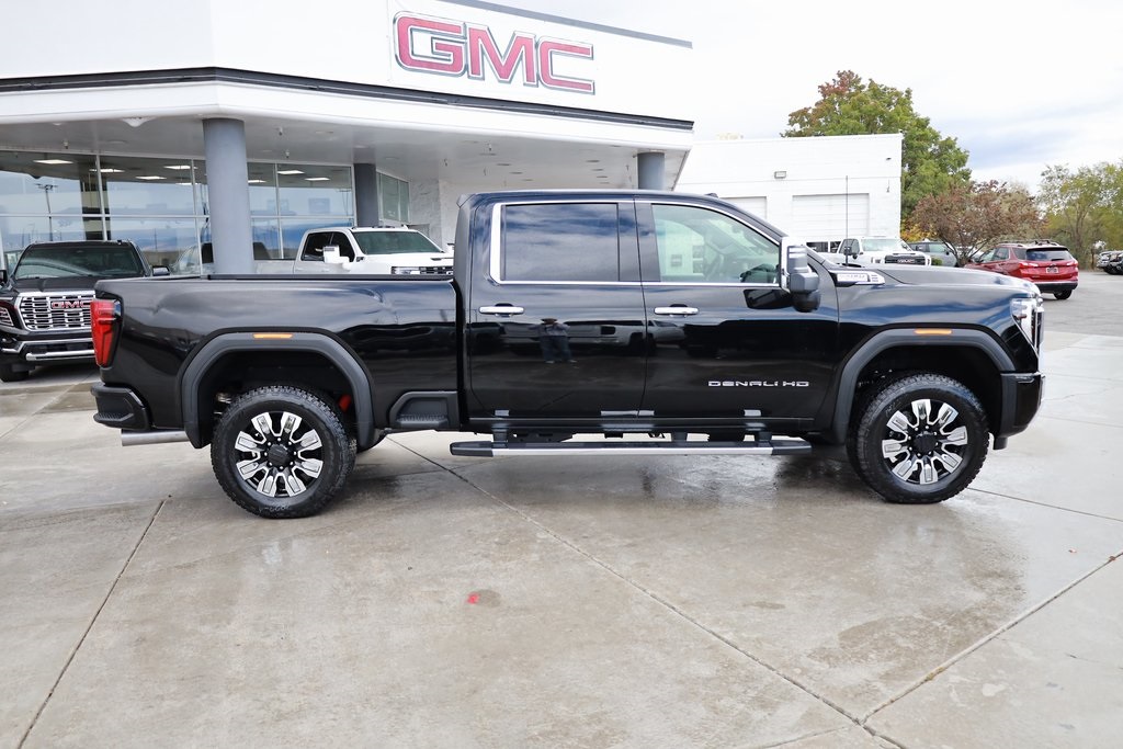 2026 Gmc Sierra 3500 HD Denali photo 4