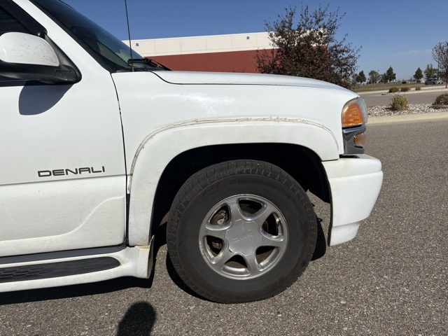 2004 GMC Yukon XL 1500 Denali