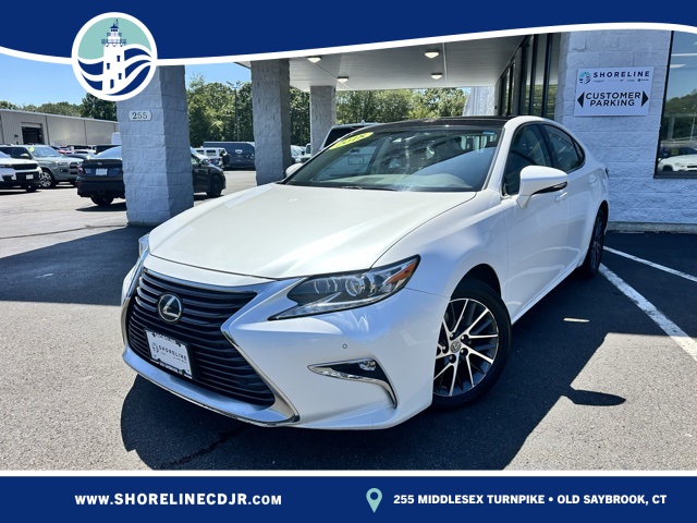 2018 White Lexus ES 350 FWD Sedan