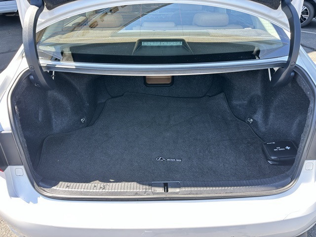 2018 White Lexus ES 350 FWD Sedan