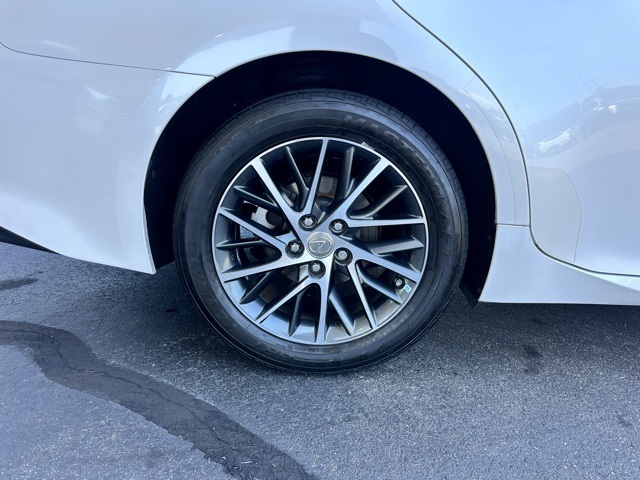 2018 White Lexus ES 350 FWD Sedan