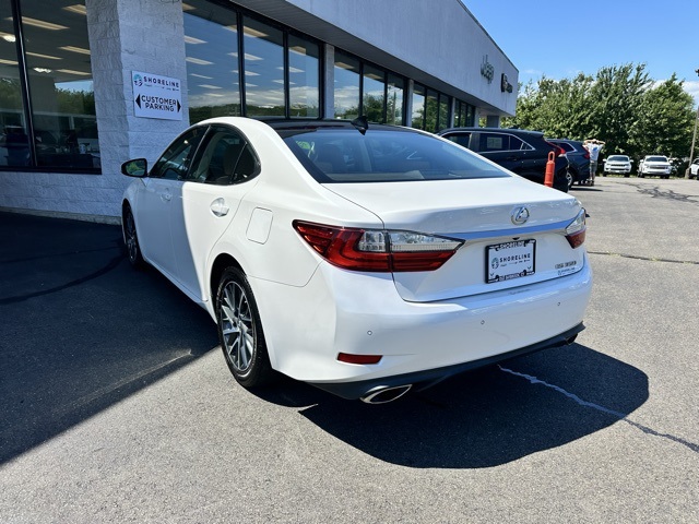 2018 White Lexus ES 350 FWD Sedan
