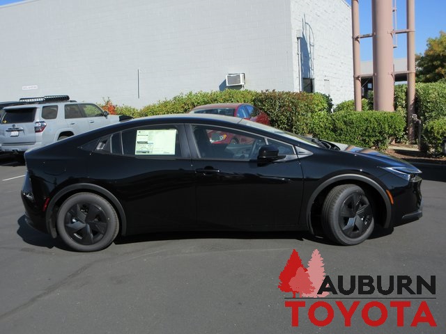 2026 Toyota Prius Plug-in Hybrid SE photo 2