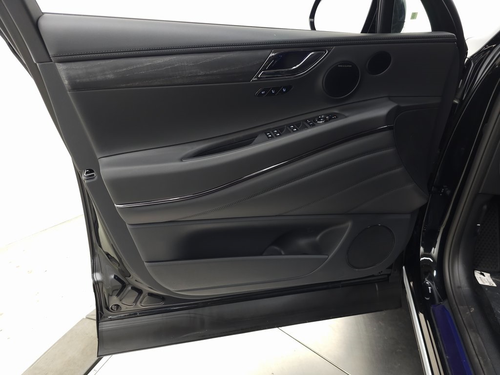 2026 Genesis GV80 3.5T Prestige AWD photo 4