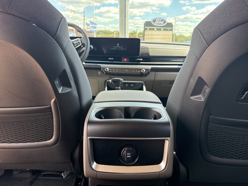 2026 Kia Carnival LX photo 21