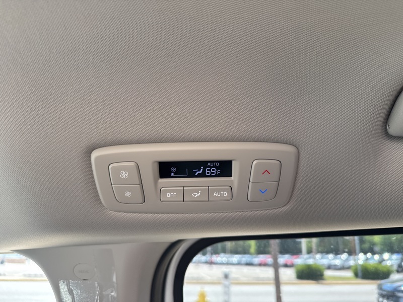 2026 Kia Carnival LX photo 23