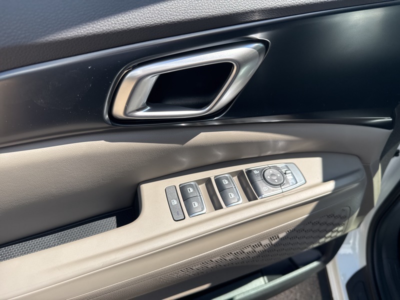 2026 Kia Carnival LX photo 26
