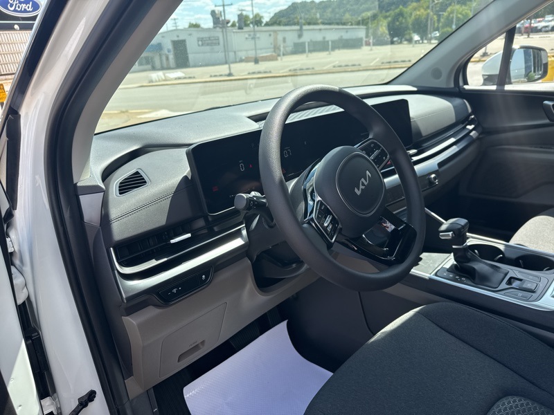 2026 Kia Carnival LX photo 27