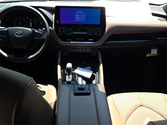 2025 Toyota Highlander Hybrid MAX Platinum photo 10
