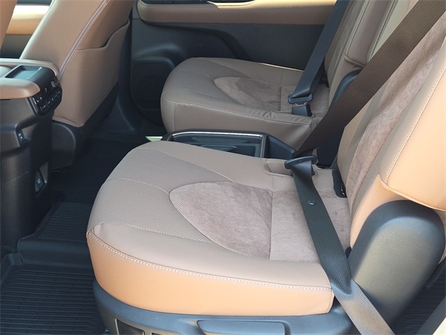 2025 Toyota Highlander Hybrid MAX Platinum photo 14