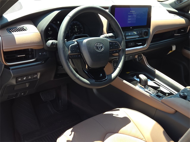 2025 Toyota Highlander Hybrid MAX Platinum photo 15