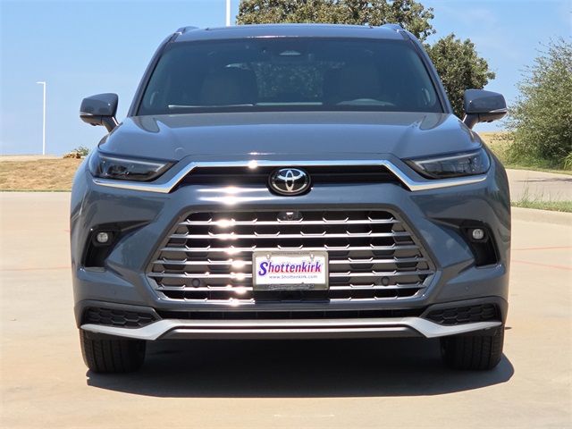 2025 Toyota Highlander Hybrid MAX Platinum photo 2