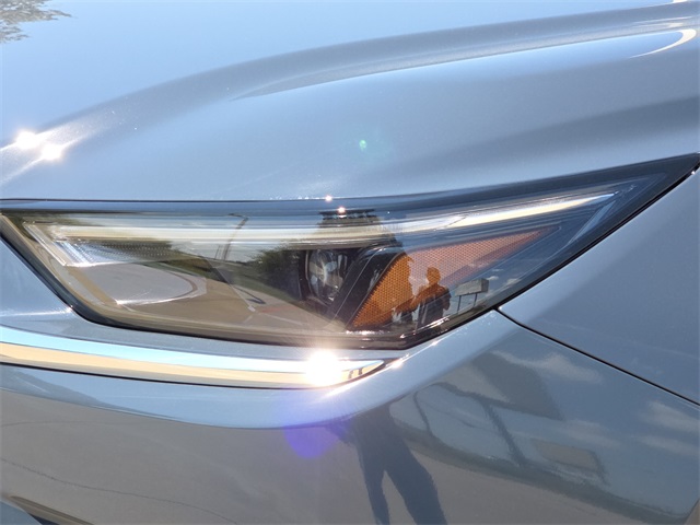 2025 Toyota Highlander Hybrid MAX Platinum photo 4