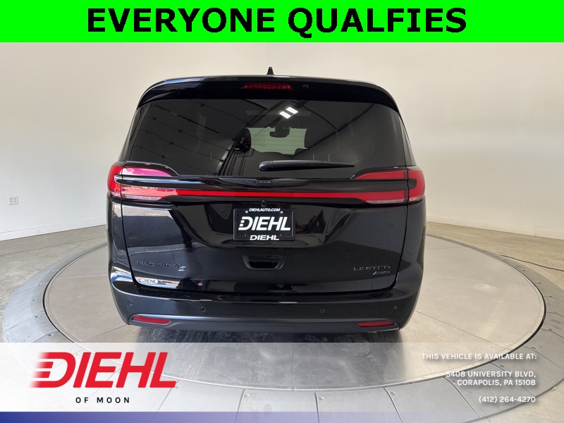 2026 Chrysler Pacifica Limited photo 6