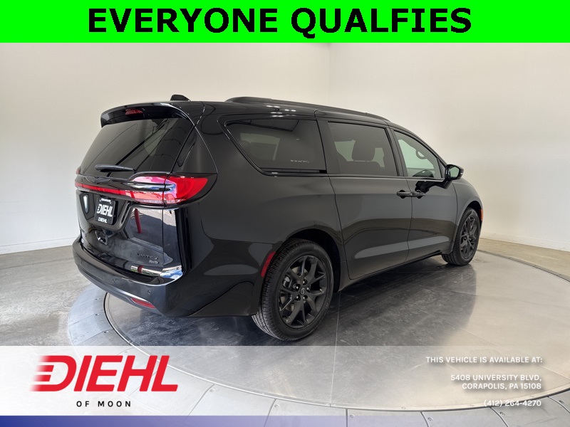 2026 Chrysler Pacifica Limited photo 7