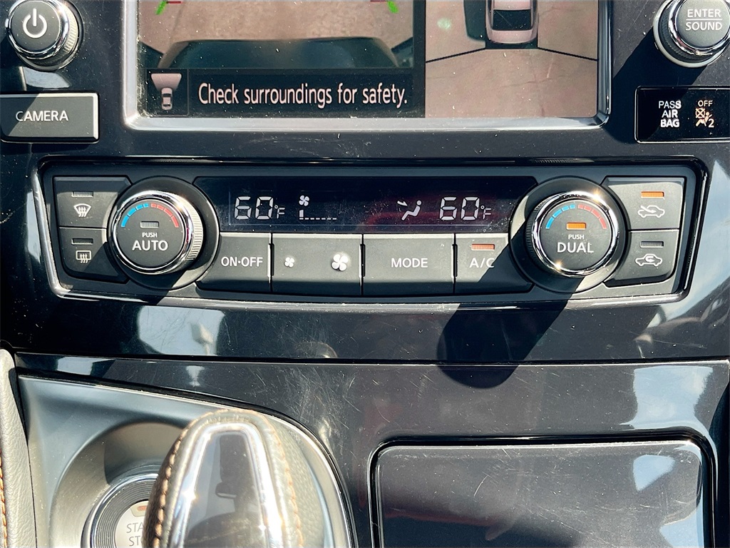 2022 Nissan Maxima SR photo 16