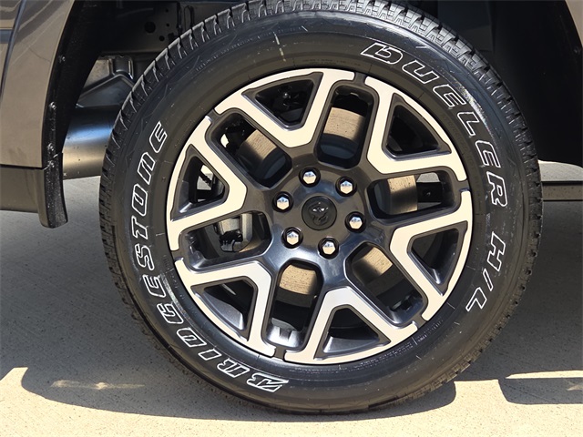 2026 Ram 1500 Laramie photo 9