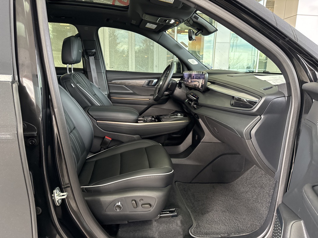 Used 2025 Buick Enclave SUV