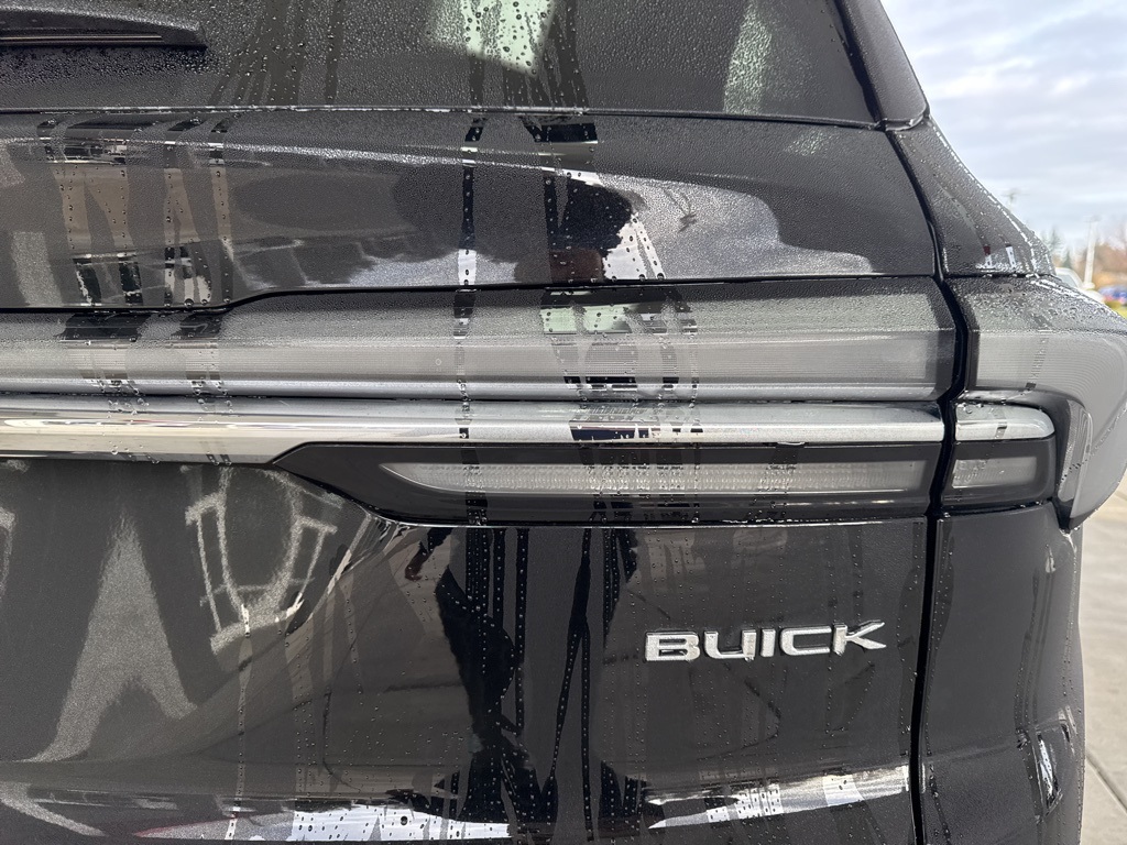 Used 2025 Buick Enclave SUV