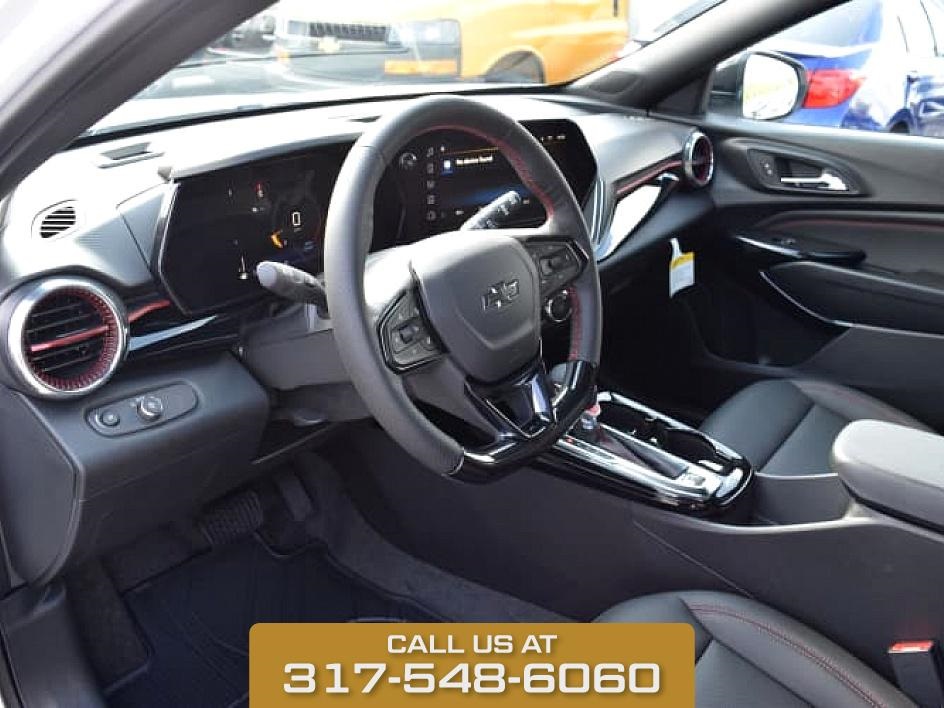 2025 Summit White Chevrolet Trax 2RS FWD SUV