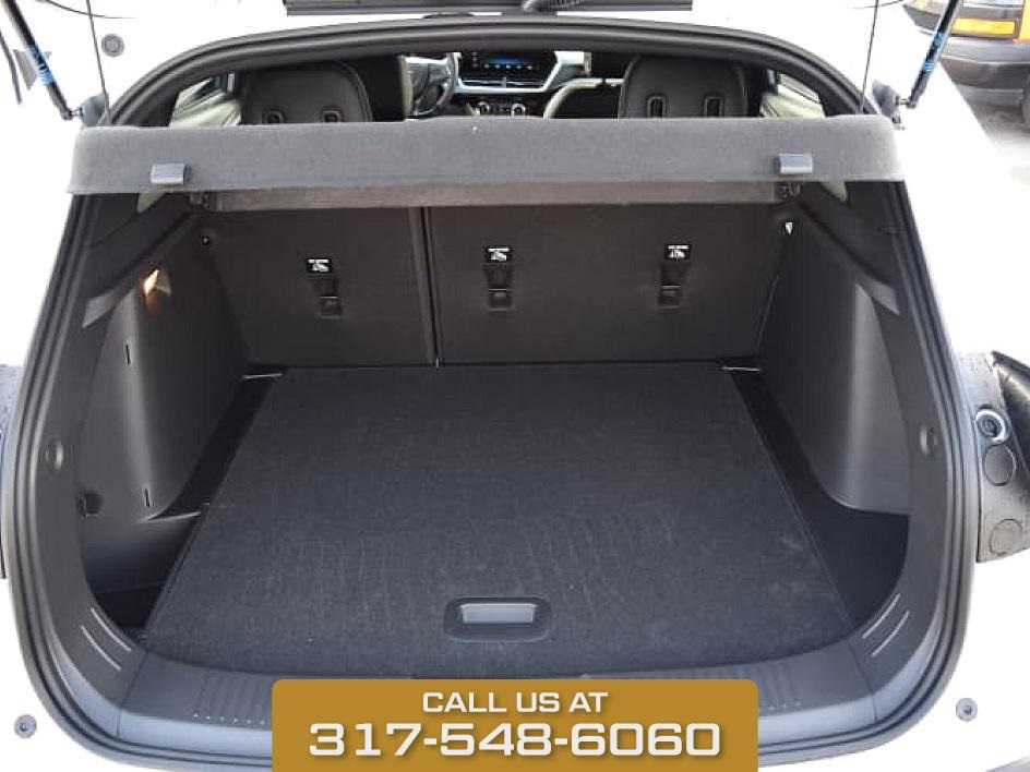 2025 Summit White Chevrolet Trax 2RS FWD SUV