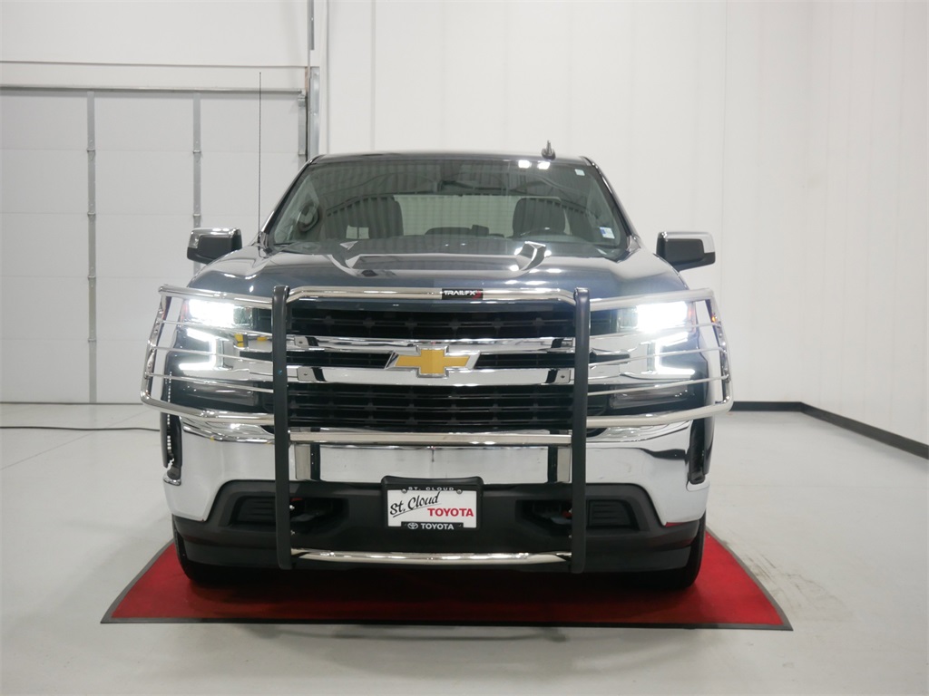 Used 2021 Chevrolet Silverado 1500 LT with VIN 3GCUYDED7MG186991 for sale in Waite Park, Minnesota
